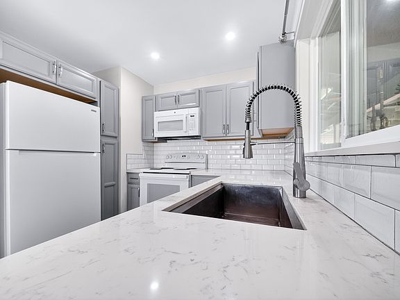 5th image of 5112 Lokene St