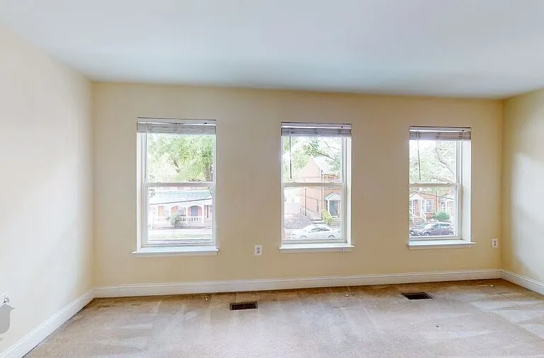 720 Barnes St NE — Photo 49