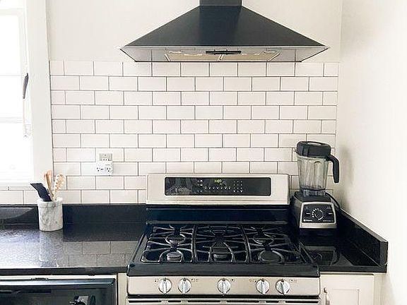 3rd image of 2219 W Lawrence Ave #2