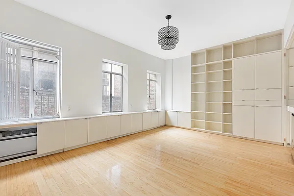 Rented by Compass | media 2