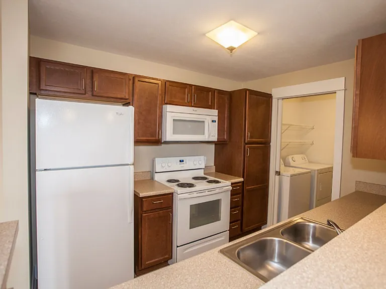Preserve at Grande Oaks Apartment Homes — Photo 35