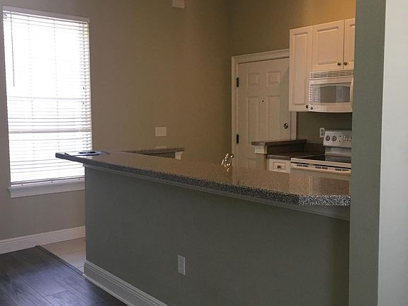 2nd image of 1419 Lake Baldwin Ln APT C