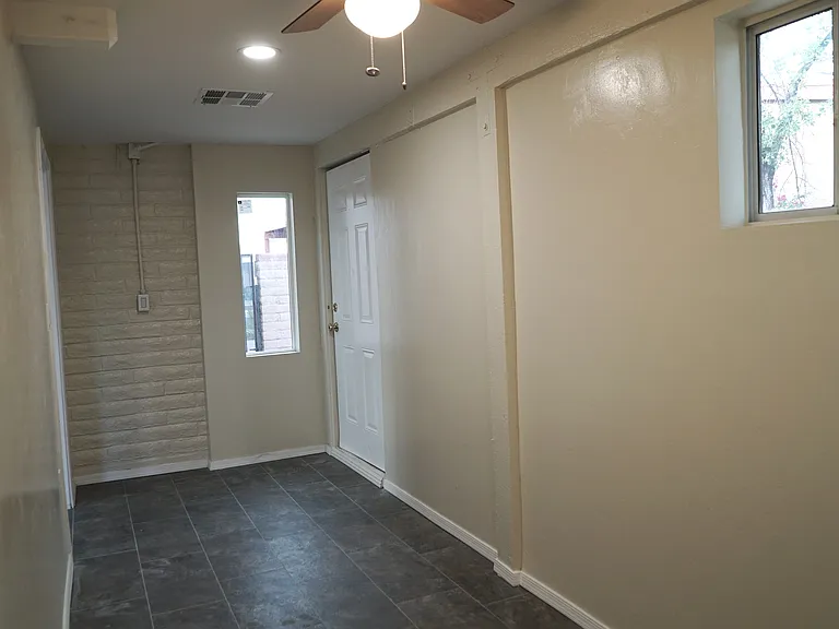 951 W Oahu Pl — Photo 14