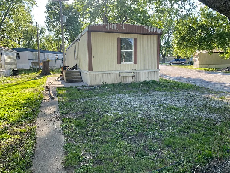 200 N Pine St #35 — Photo 8