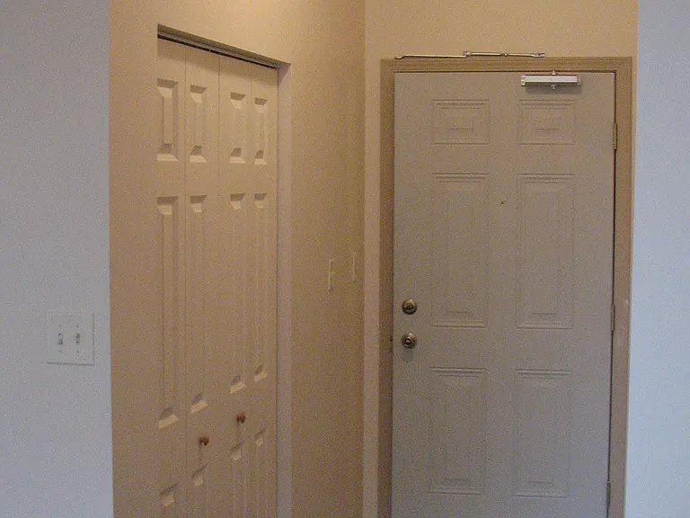19 E Main St #1 — Photo 4