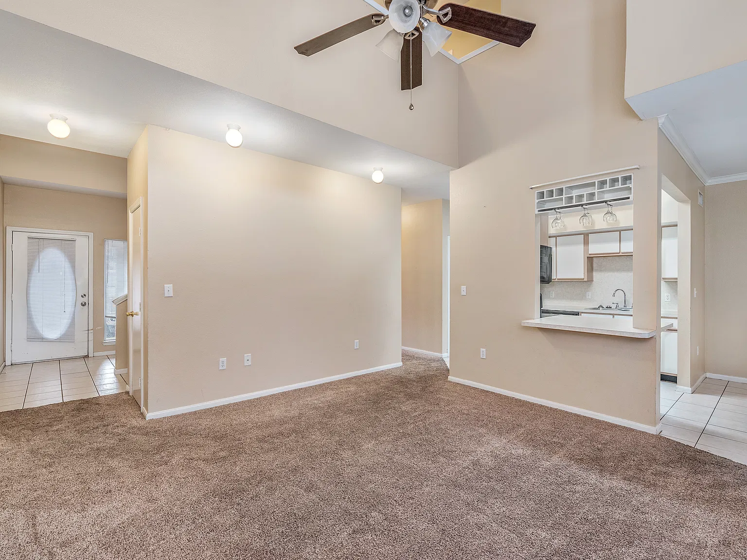 3 bed, 1432 sqft, $1,850 — Photo 3