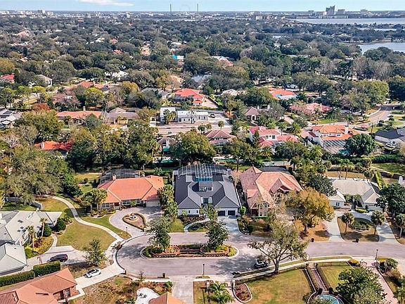 4th image of 9217 Hidden Bay Ln