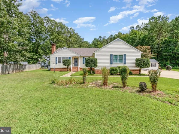5212 Farmcrest Cir, Prince George, VA 23875