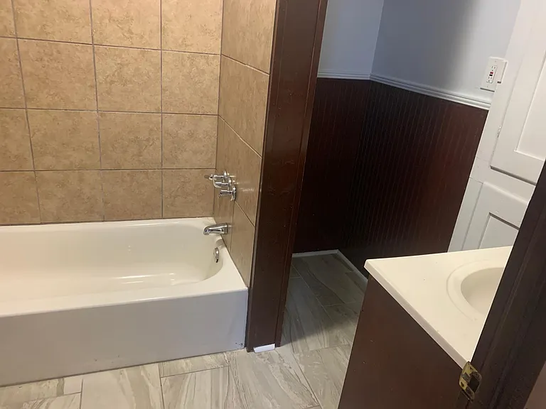 501 Westwood Dr — Photo 8