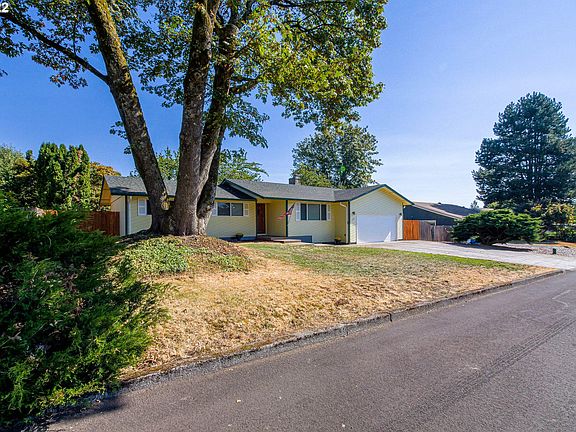 3rd image of 2105 SE Blairmont Dr