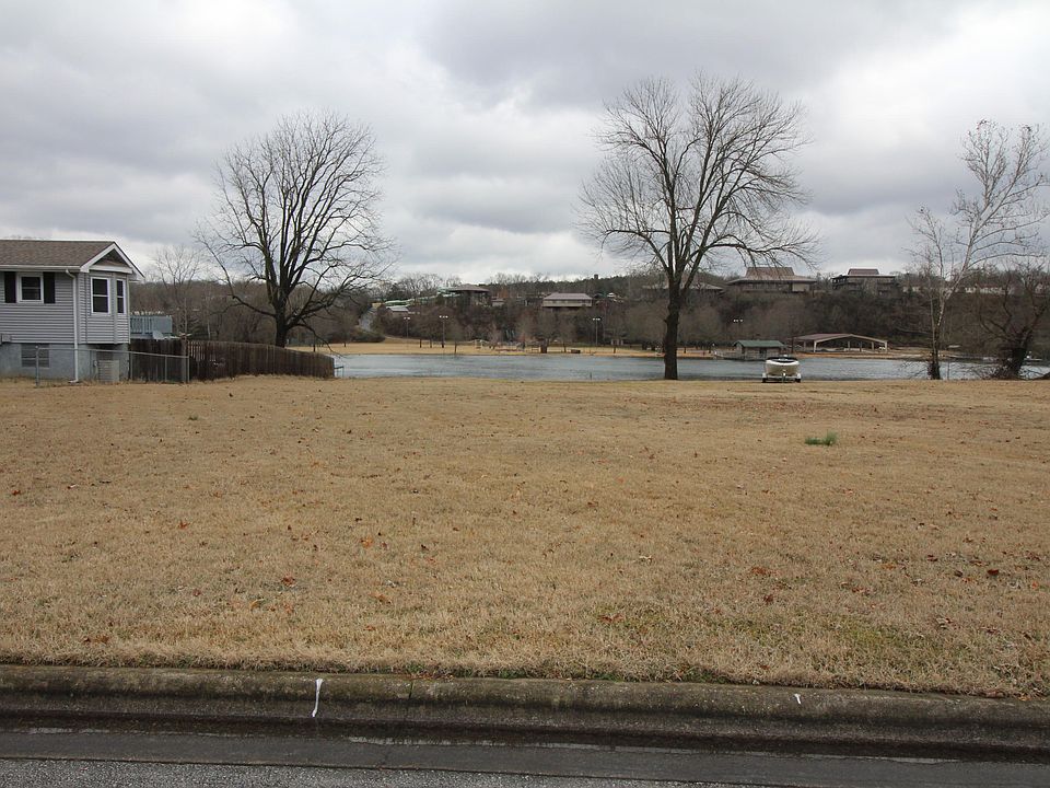 1st image of 614 Parnell Dr