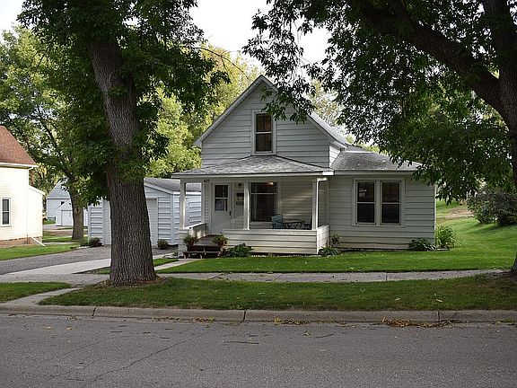 2nd image of 421 1st Ave SE