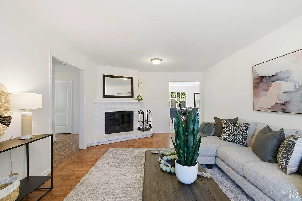 1835 Tisserand Drive - Photo 2