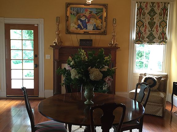 Breakfast Room