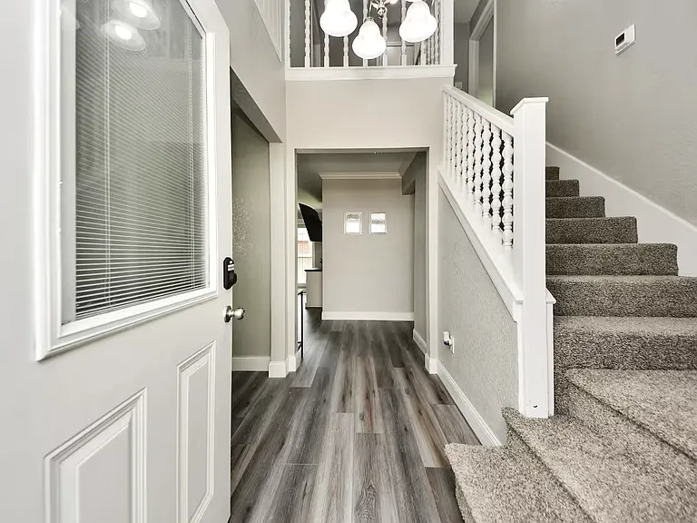 611 Sycamore Dr — Photo 43