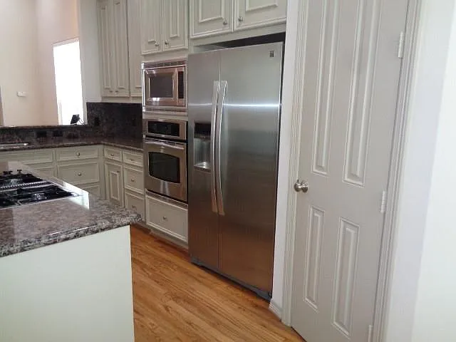 408 Reinerman St — Photo 4