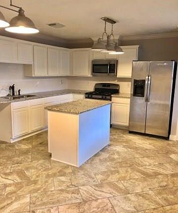 2nd image of 10250 Country Squire Blvd