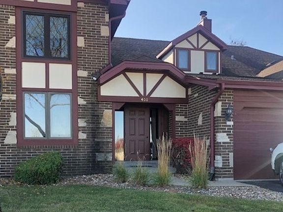 2nd image of 400 Waterford Ct APT 1B