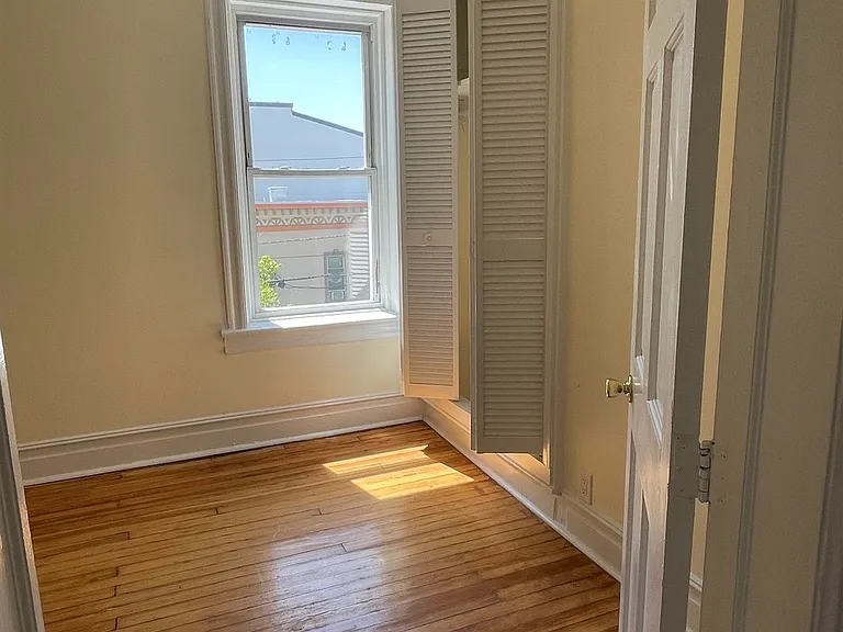 3444 Kennedy Blvd #3R — Photo 11