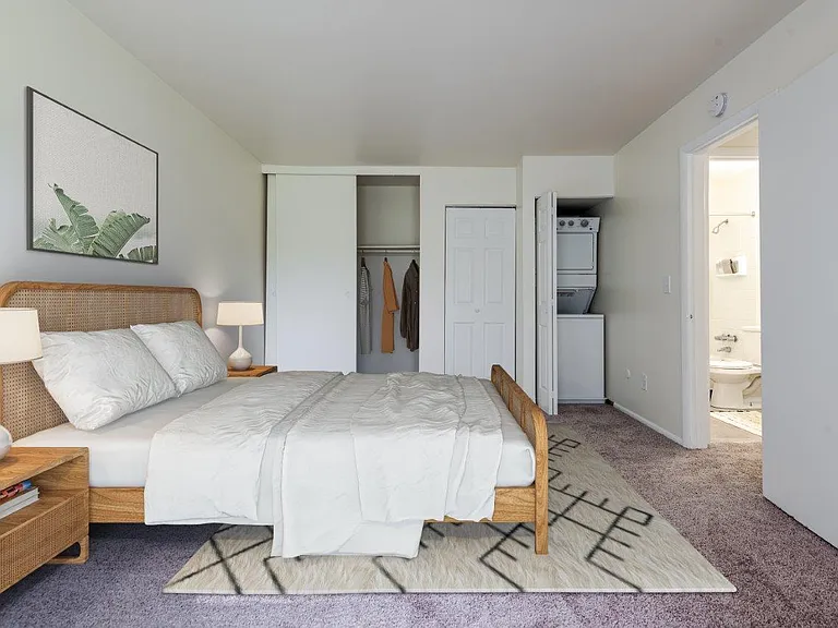Hillcrest Village Apartment Homes — Photo 9