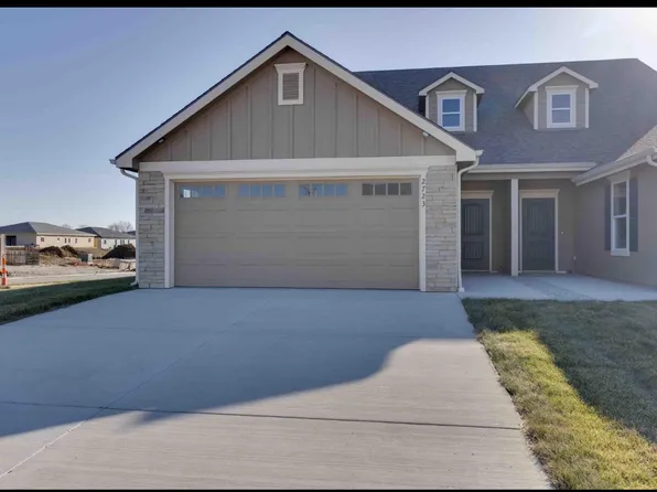 2723 Chasehire Dr, Lawrence, KS 66046