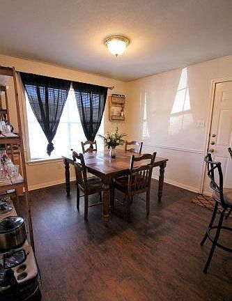 3rd image of 2809 Hard Rock Cir