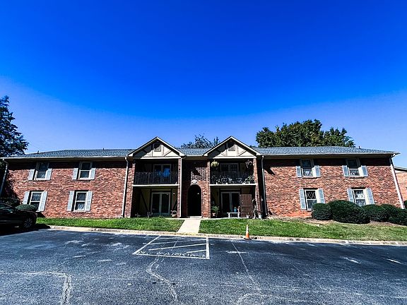 3rd image of 4606 Lawndale Dr Unit A