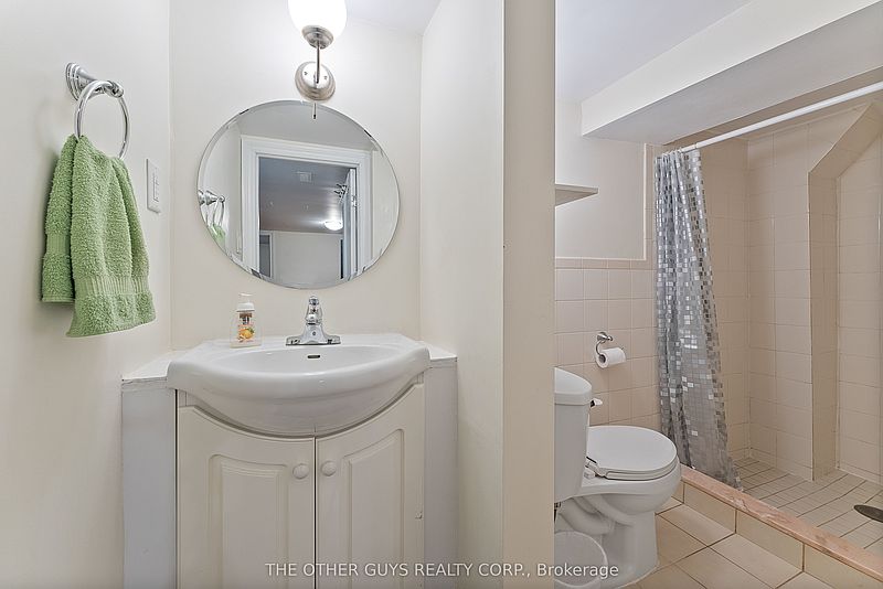 Toronto House for rent - 2 Bedrooms — photo 17