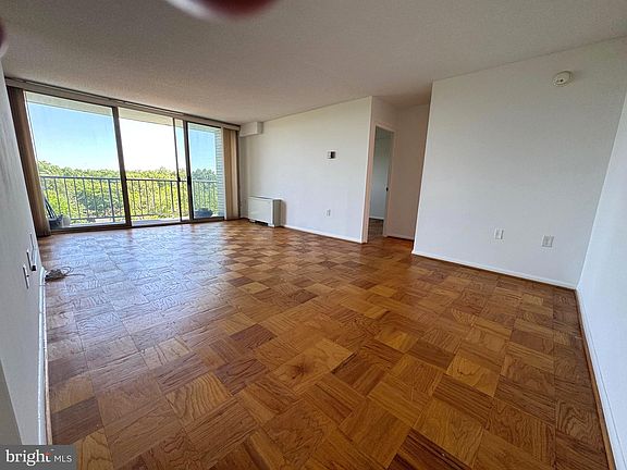 5th image of 2500 N Van Dorn St APT 1006