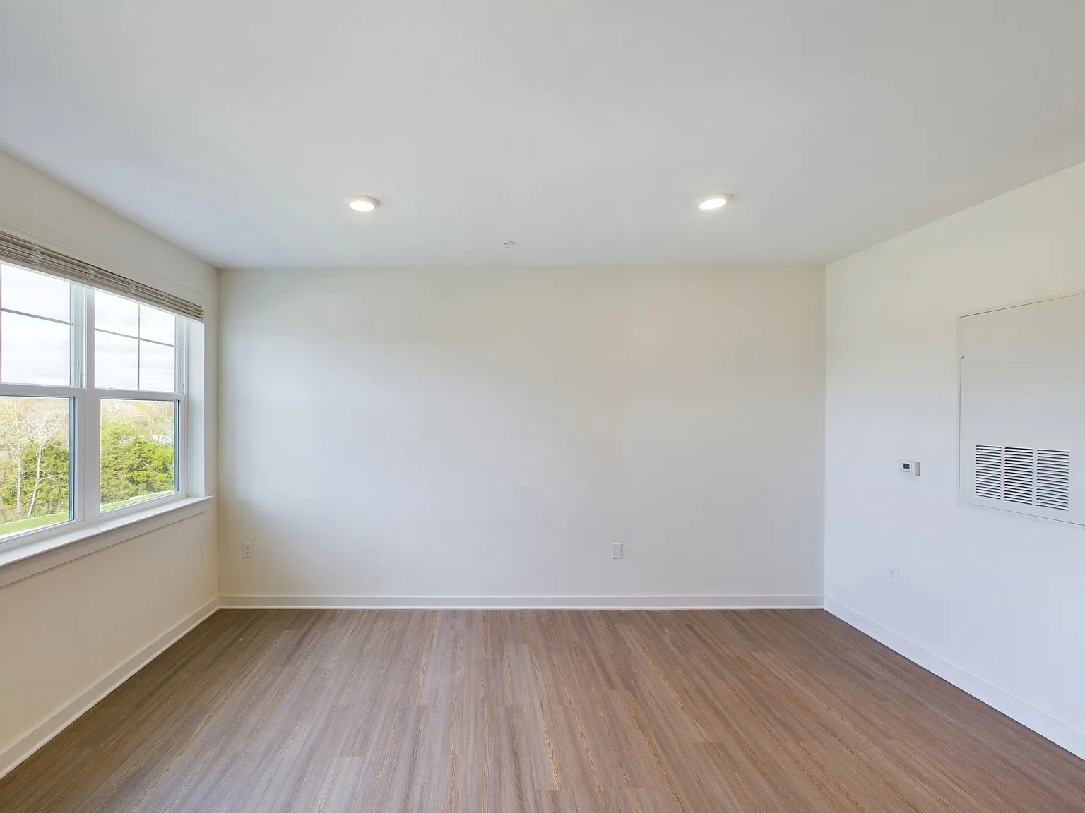 1 bed, 833 sqft, $1,499 — Photo 2