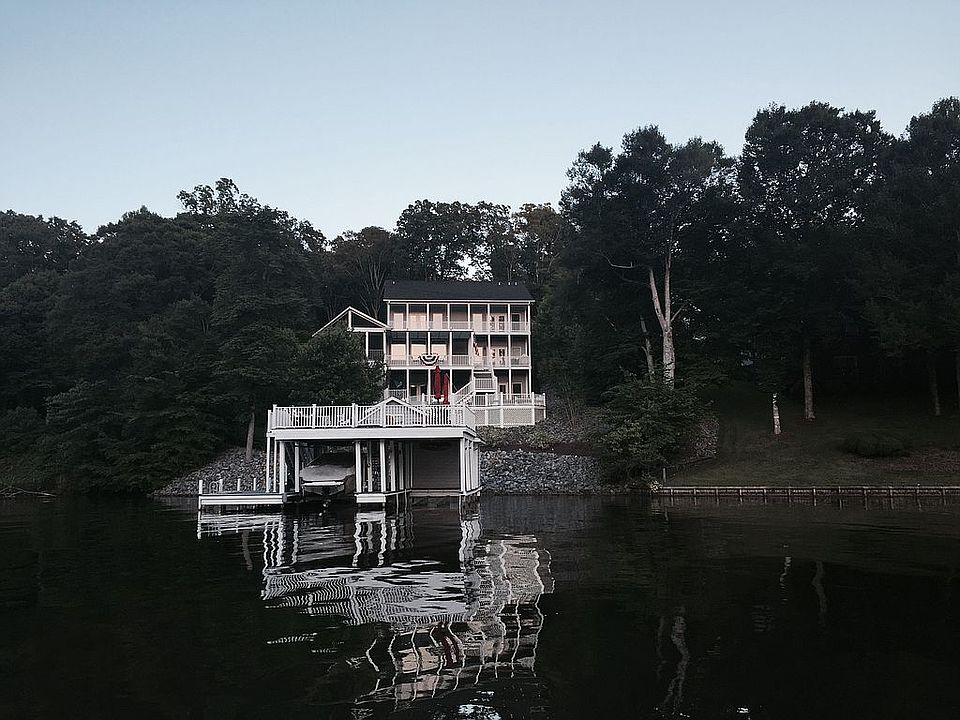 1st image of 909 Buckhead Dr
