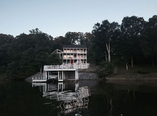 909 Buckhead Dr, Bracey, VA 23919