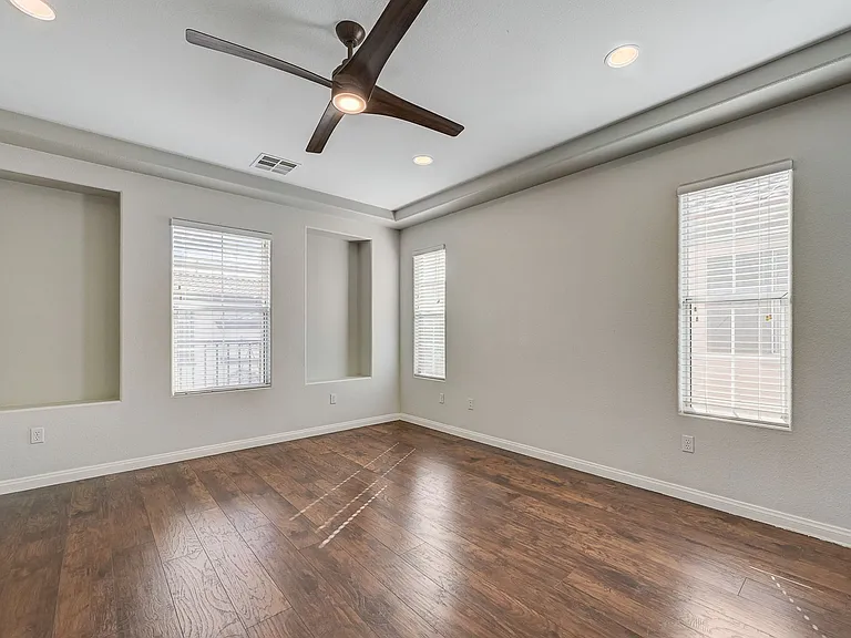 2429 Granada Bluff Ct — Photo 18