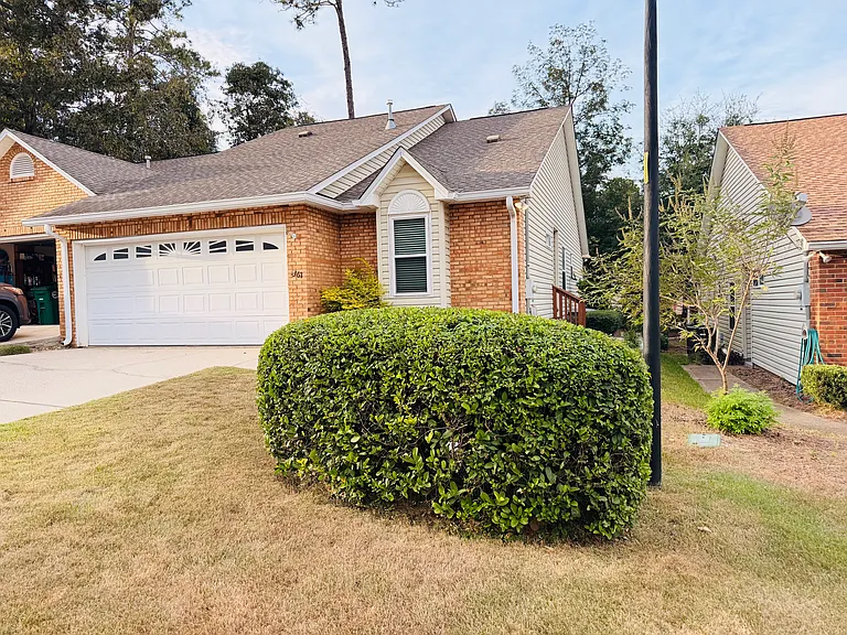 7361 Hollis St — Photo 4