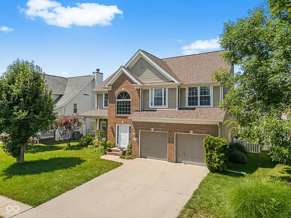 2448 Wyndham Pl S, Columbus, IN 47203