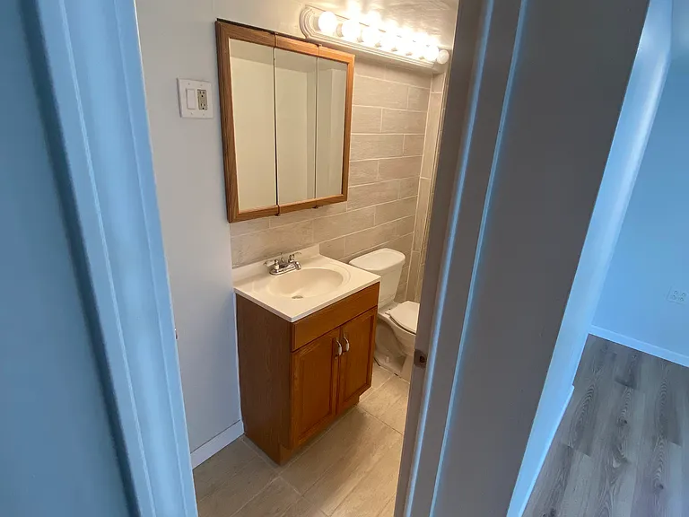 61 Pointview Rd #1 — Photo 54