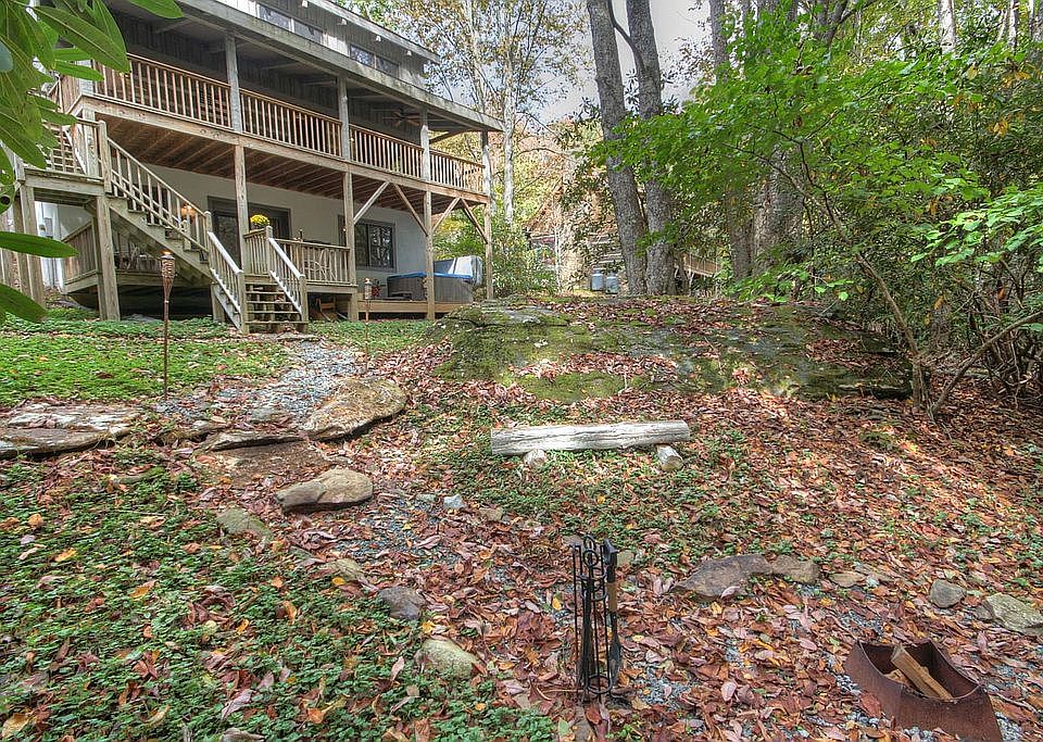 1st image of 342 Hawks Lake Dr