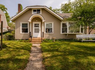 2403 Lakeview Ave, Saint Joseph, MI 49085