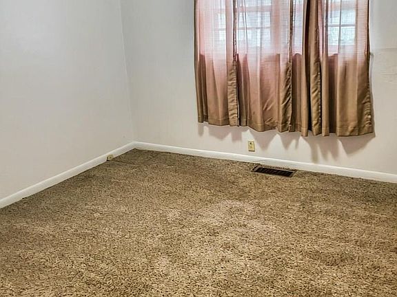 4th image of 212 Cimarron Ave