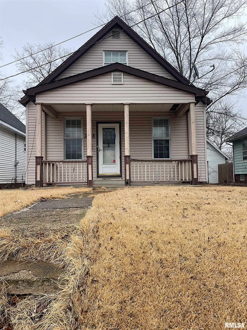2328 N Ellis St photo 1