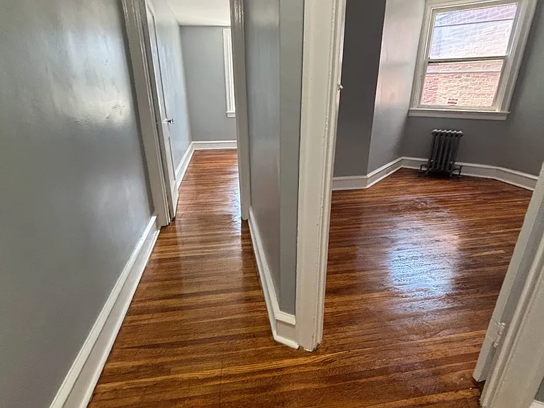 1822 Penfield St — Photo 2