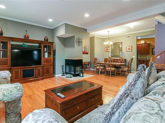 2nd image of 20 Laila Ln