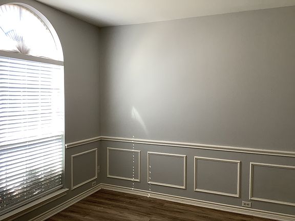 3rd image of 1718 Newcastle Dr