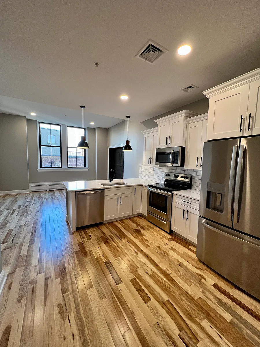 Building Photo - 409 Lackawanna Ave #402