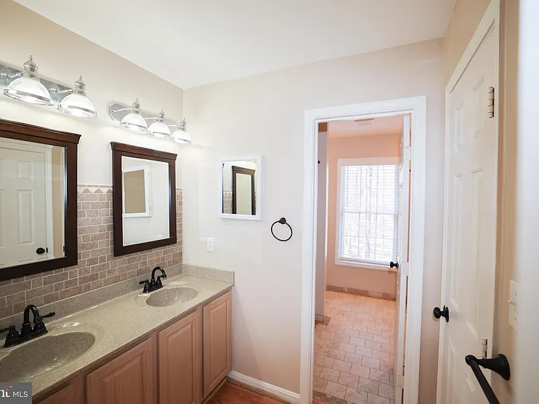23891 Deep Hollow Ln — Photo 22