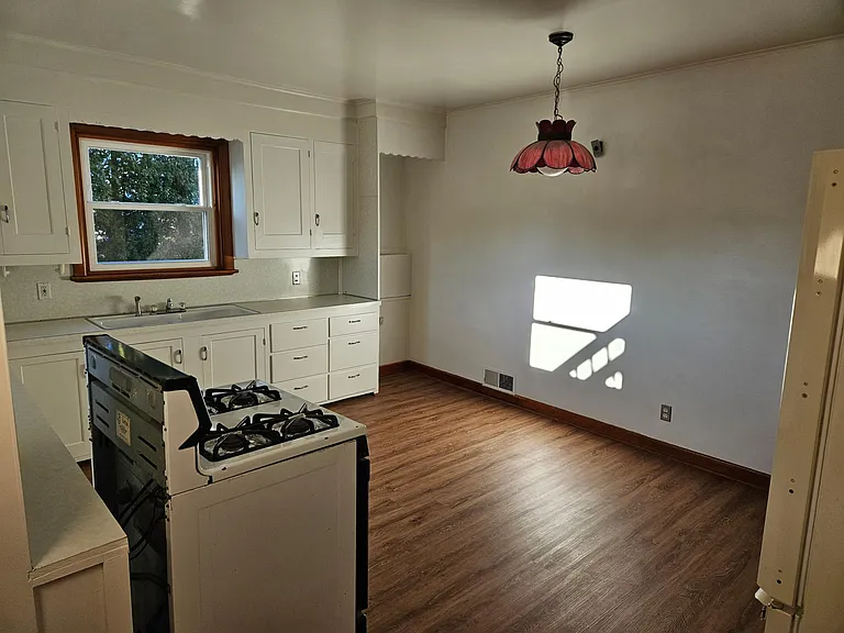 19 York St #19 — Photo 20