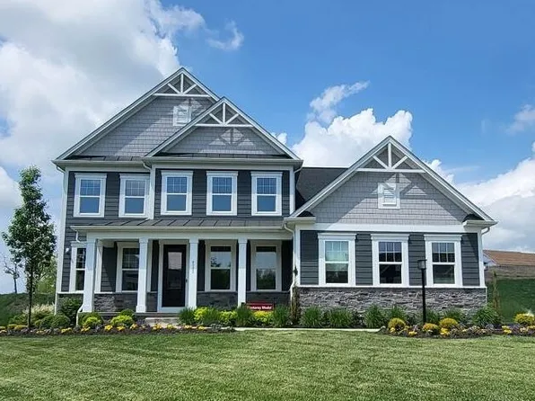 4002 Cross Creek Cir, Valencia, PA 16059