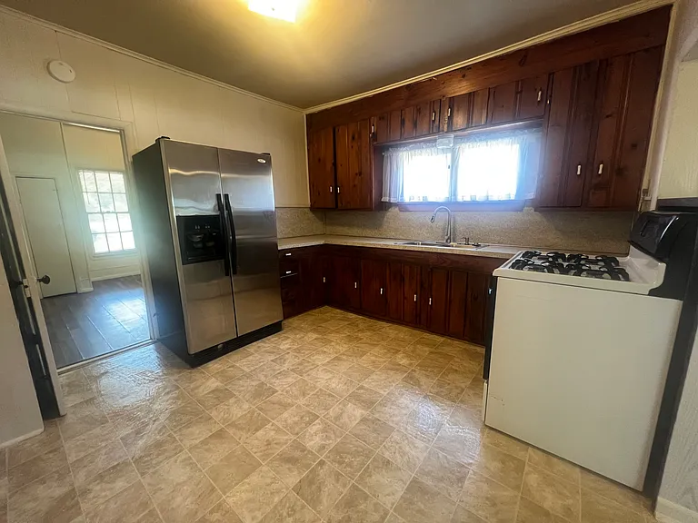 678 Winston 8 Ranch Rd — Photo 4