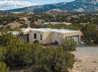 66 Tierra Madre Rd, Placitas, NM 87043