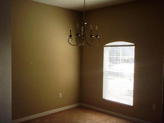 3rd image of 3560 Valleyview Dr